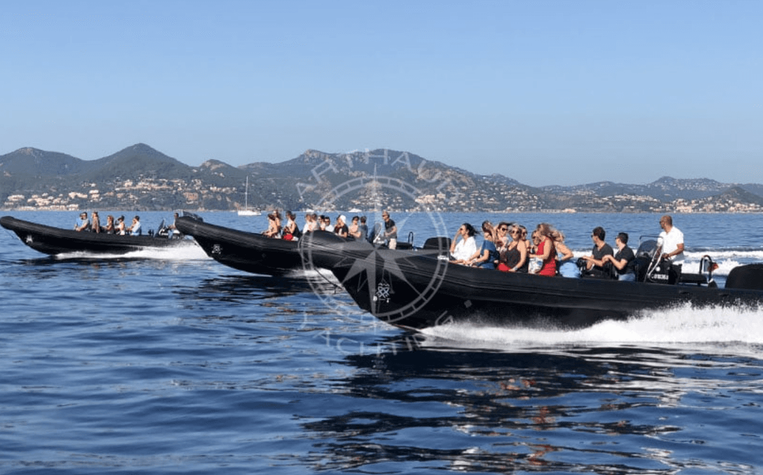 A boat full of tourists